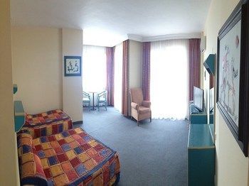 Angel Beach Hotel Tosmur Buitenkant foto