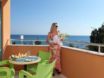 Angel Beach Hotel Tosmur Buitenkant foto